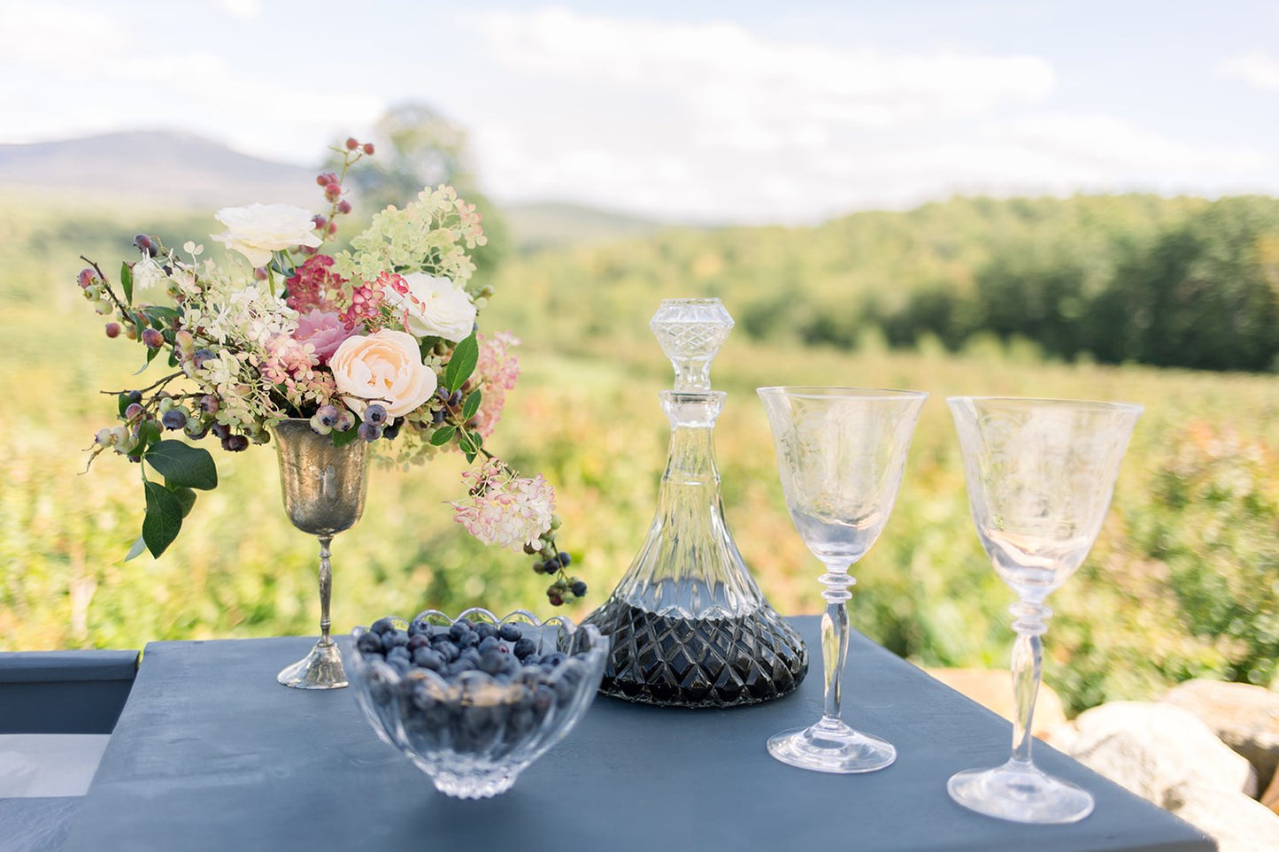SWEET FLORAL ARRANGEMENT