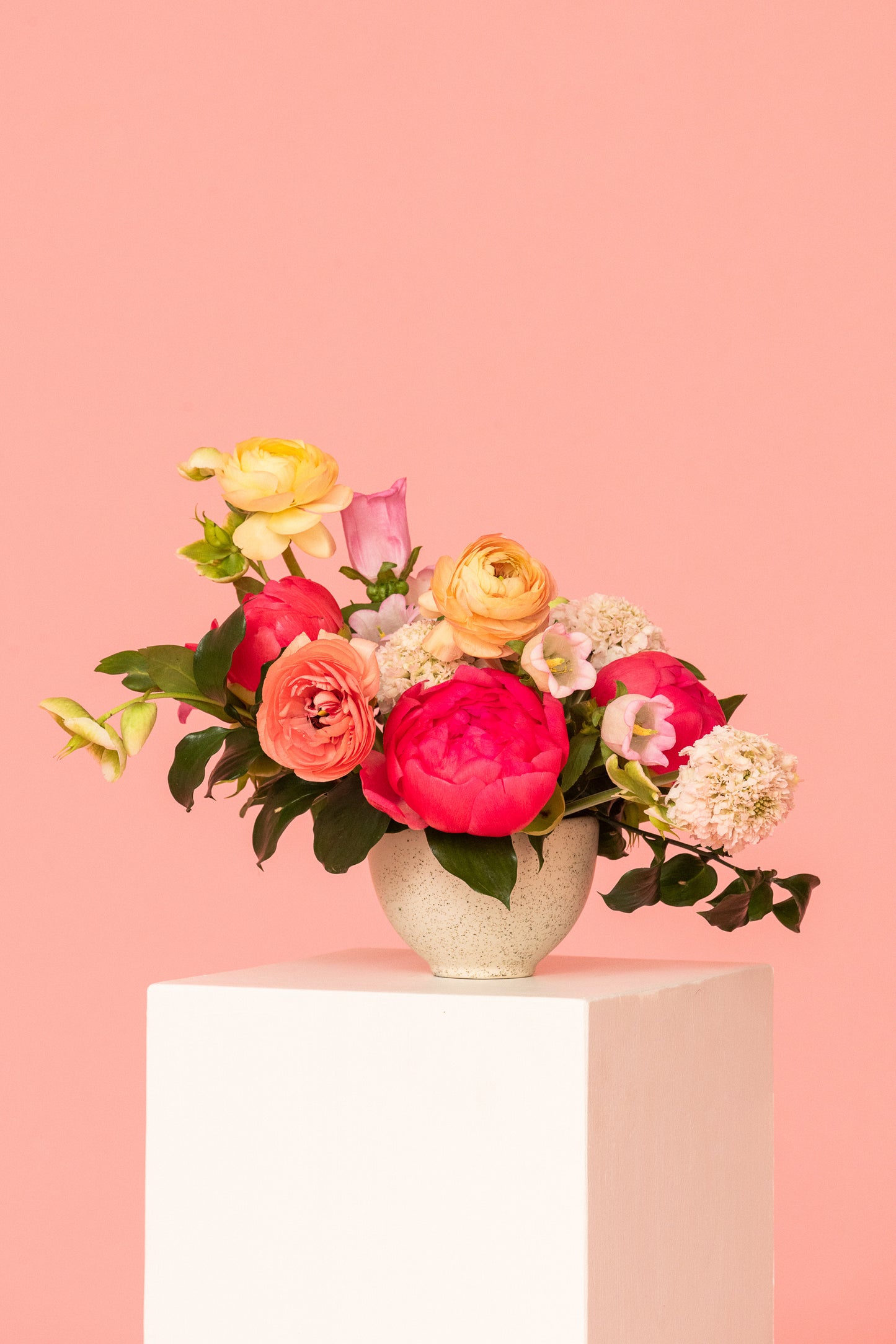 SWEET FLORAL ARRANGEMENT